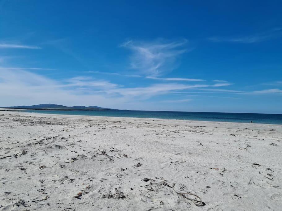 Villa Loch An Eilean Pod Isle Of South Uist Pollachara Esterno foto
