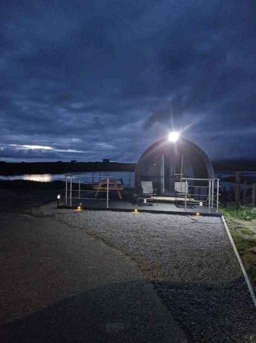 Villa Loch An Eilean Pod Isle Of South Uist Pollachara Esterno foto