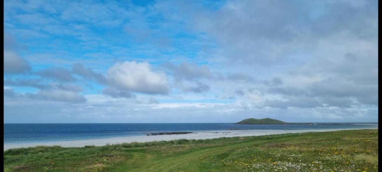Villa Loch An Eilean Pod Isle Of South Uist Pollachara Esterno foto