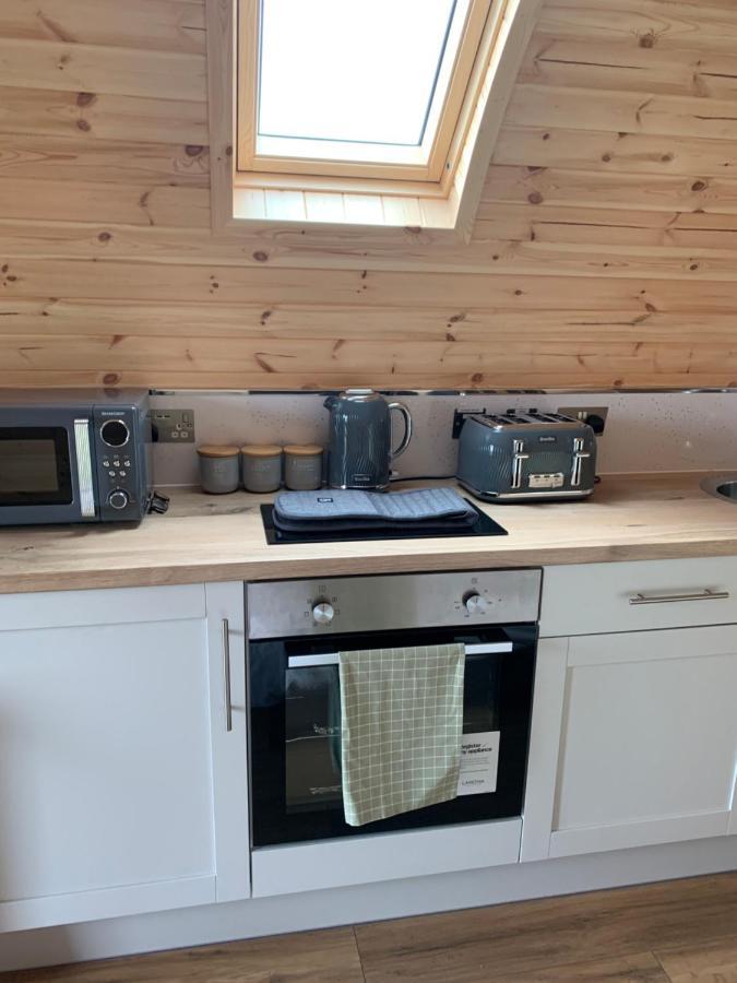 Villa Loch An Eilean Pod Isle Of South Uist Pollachara Esterno foto