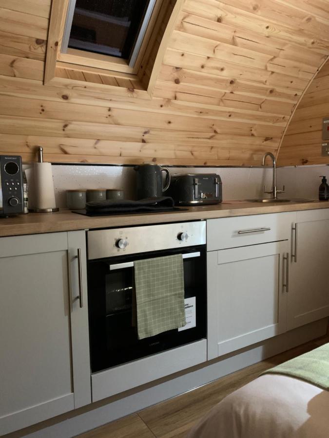 Villa Loch An Eilean Pod Isle Of South Uist Pollachara Esterno foto