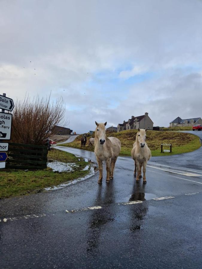 Villa Loch An Eilean Pod Isle Of South Uist Pollachara Esterno foto