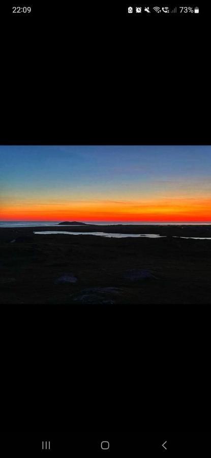Villa Loch An Eilean Pod Isle Of South Uist Pollachara Esterno foto