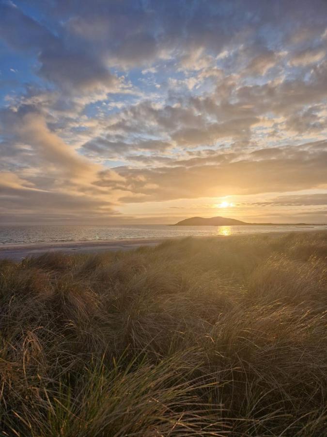 Villa Loch An Eilean Pod Isle Of South Uist Pollachara Esterno foto